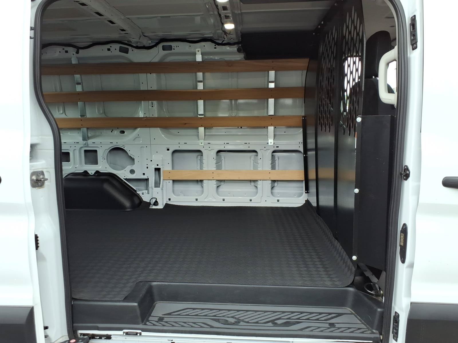 Certified 2025 Ford Transit 250 Low Roof w/ Exterior Upgrade Package RWD image 9