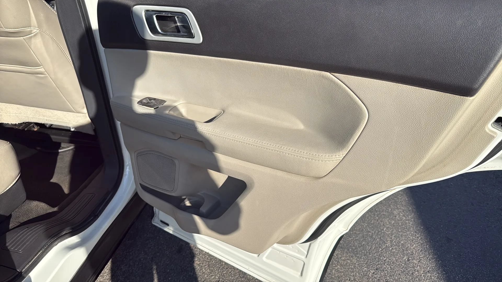 Used 2012 Ford Explorer XLT AWD/4WD image 11