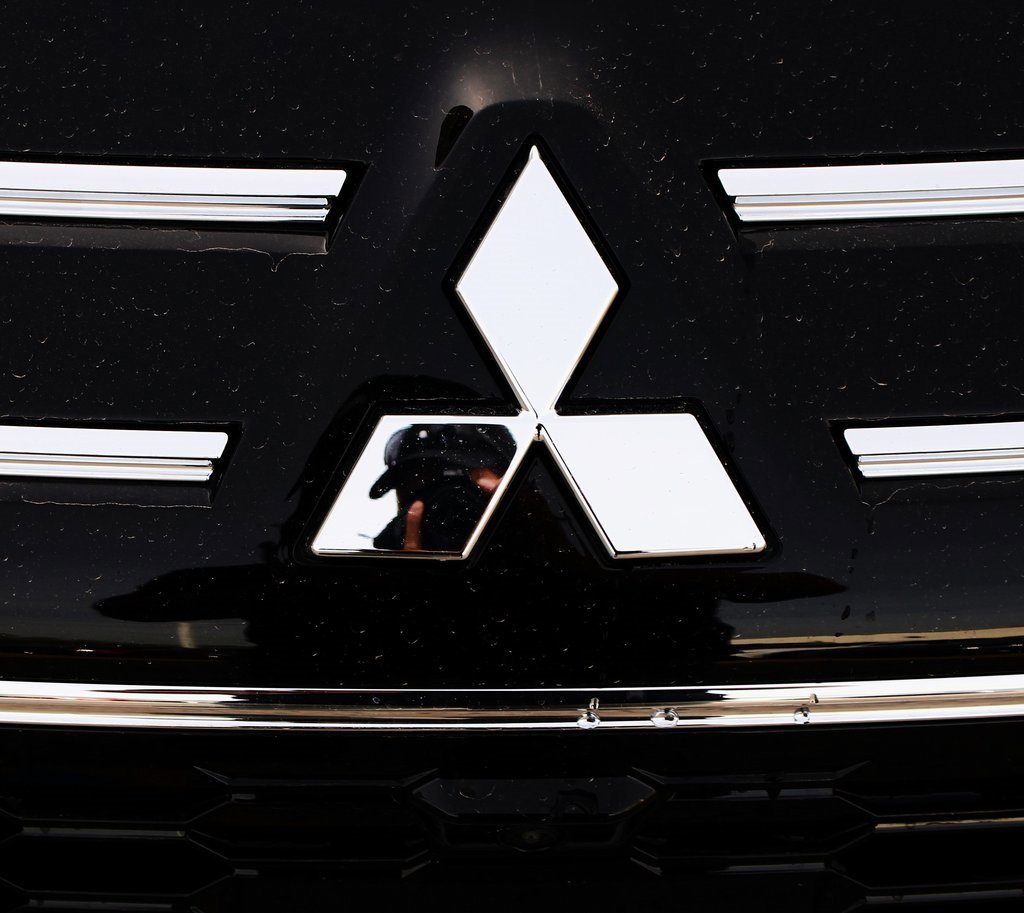 New 2025 Mitsubishi Outlander SE image 3