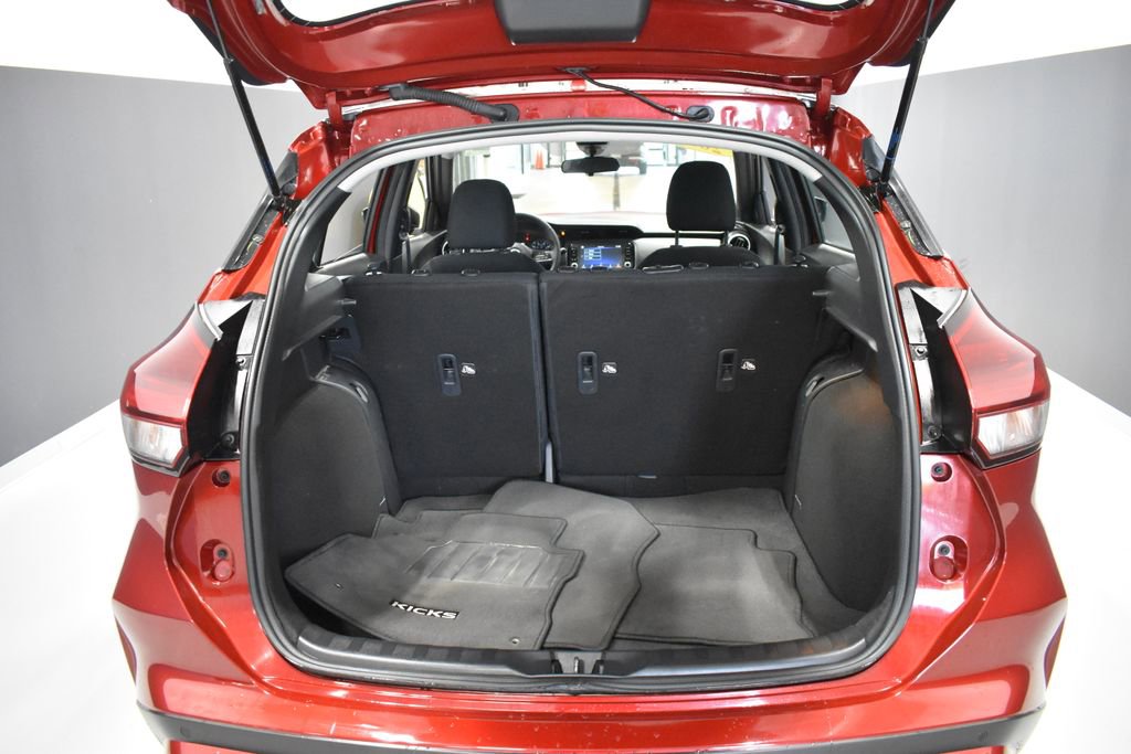 Certified 2023 Nissan Kicks SR FWD image 29