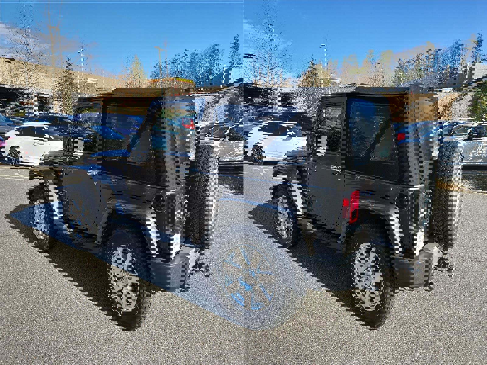 Used 2014 Jeep Wrangler Sahara image 6