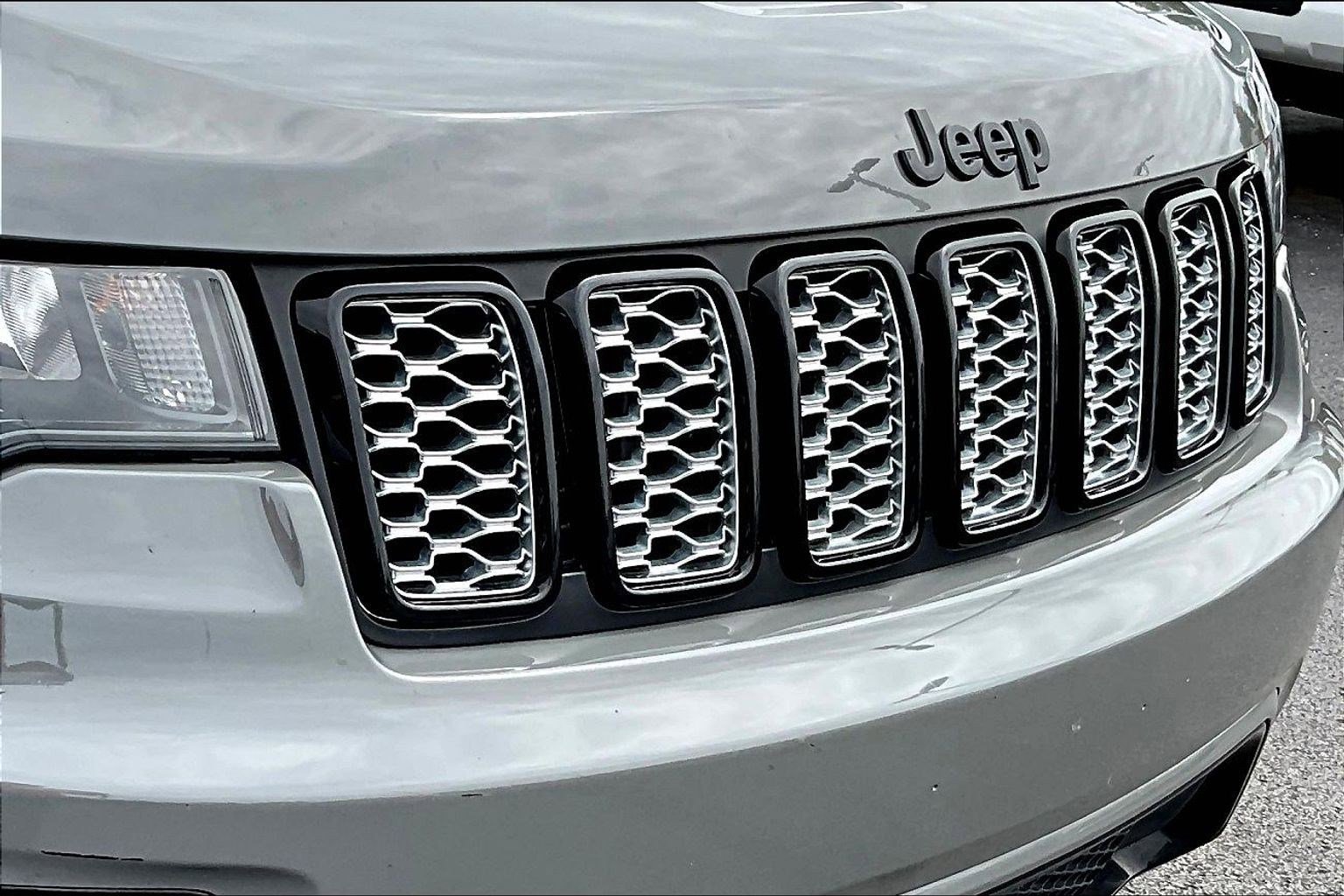 Used 2019 Jeep Grand Cherokee Altitude AWD/4WD image 33