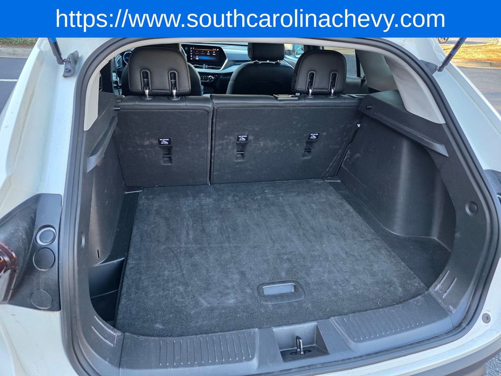 Certified 2025 Chevrolet Trax LT w/ LT Convenience Package image 33