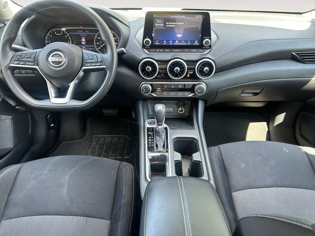 Used 2025 Nissan Sentra SV FWD image 10