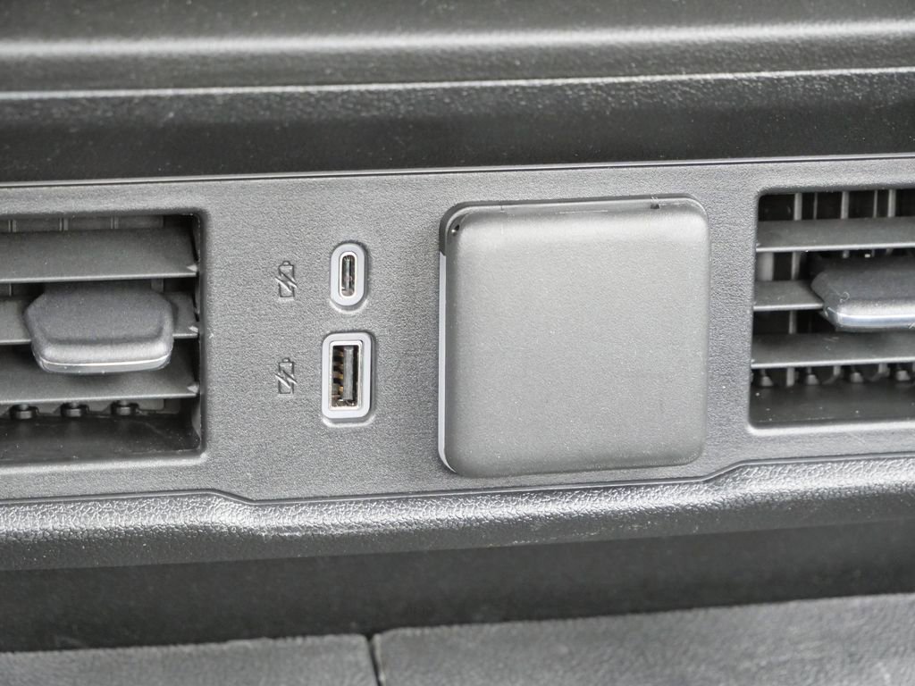 Used 2024 GMC Sierra 1500 Elevation image 32