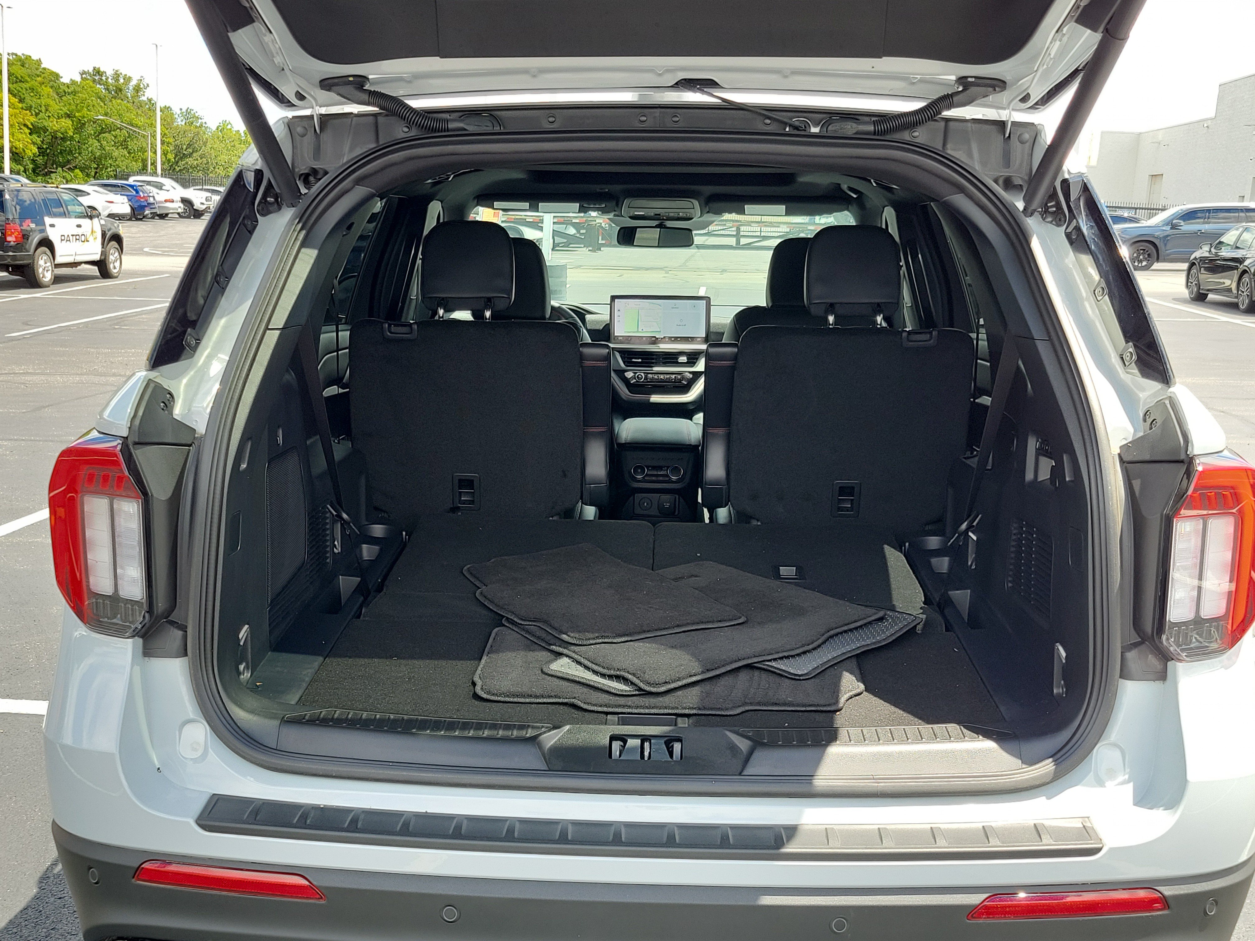 Used 2026 Ford Explorer ST w/ Sun And Sound Package AWD/4WD image 9