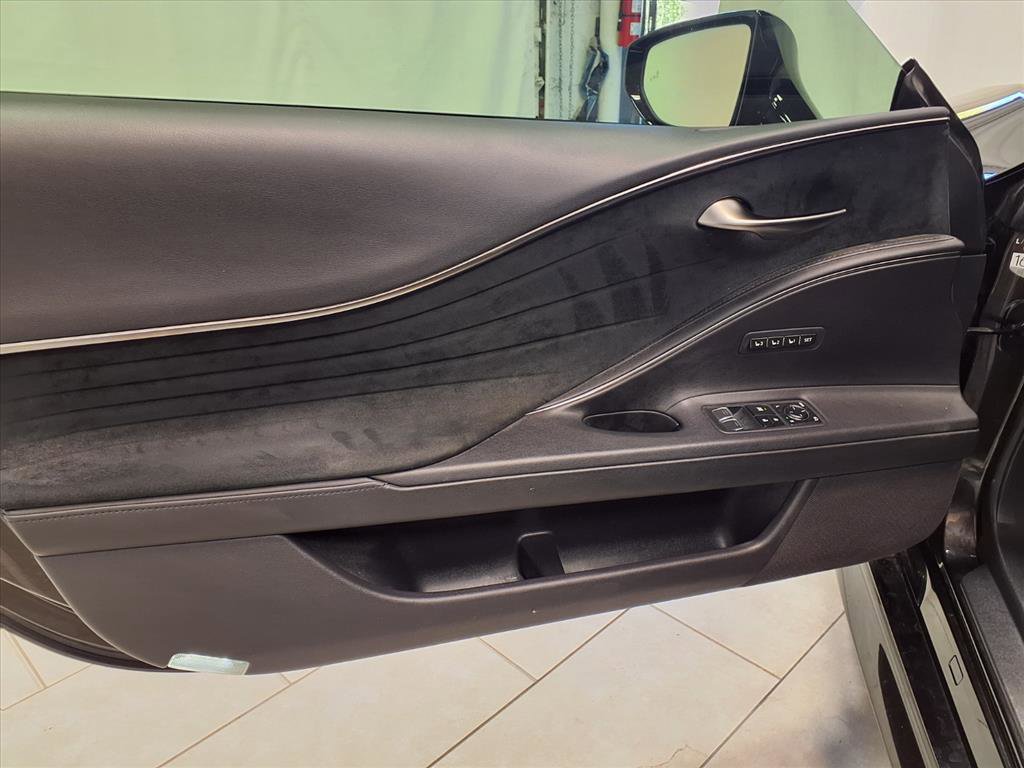 Used 2018 Lexus LC 500 Coupe image 27