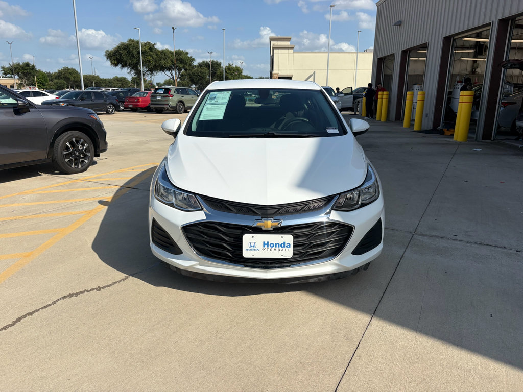 Used 2019 Chevrolet Cruze LS w/ LS Convenience Package FWD image 3