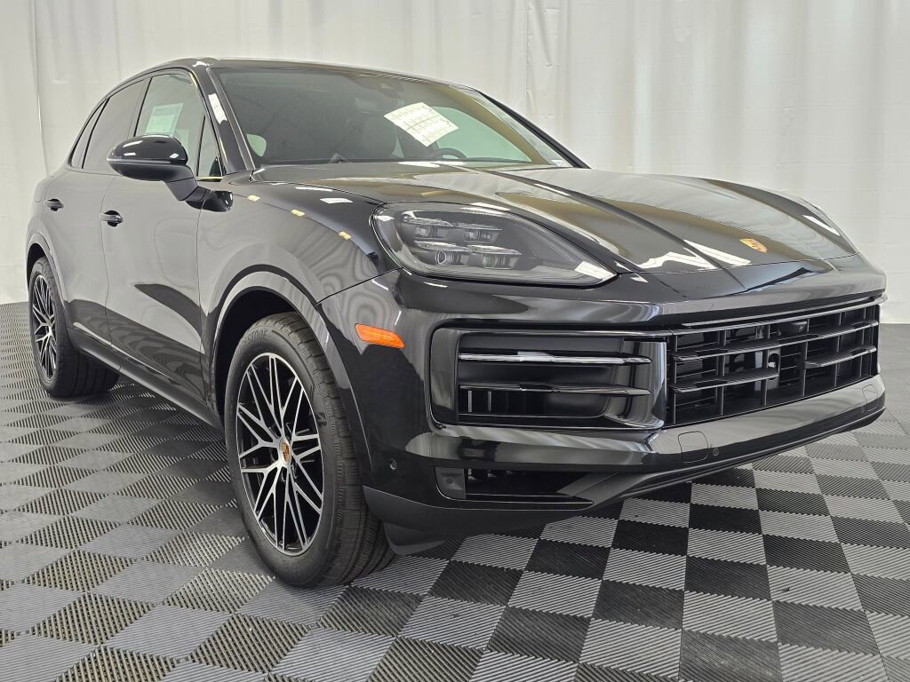 Certified 2025 Porsche Cayenne image 10