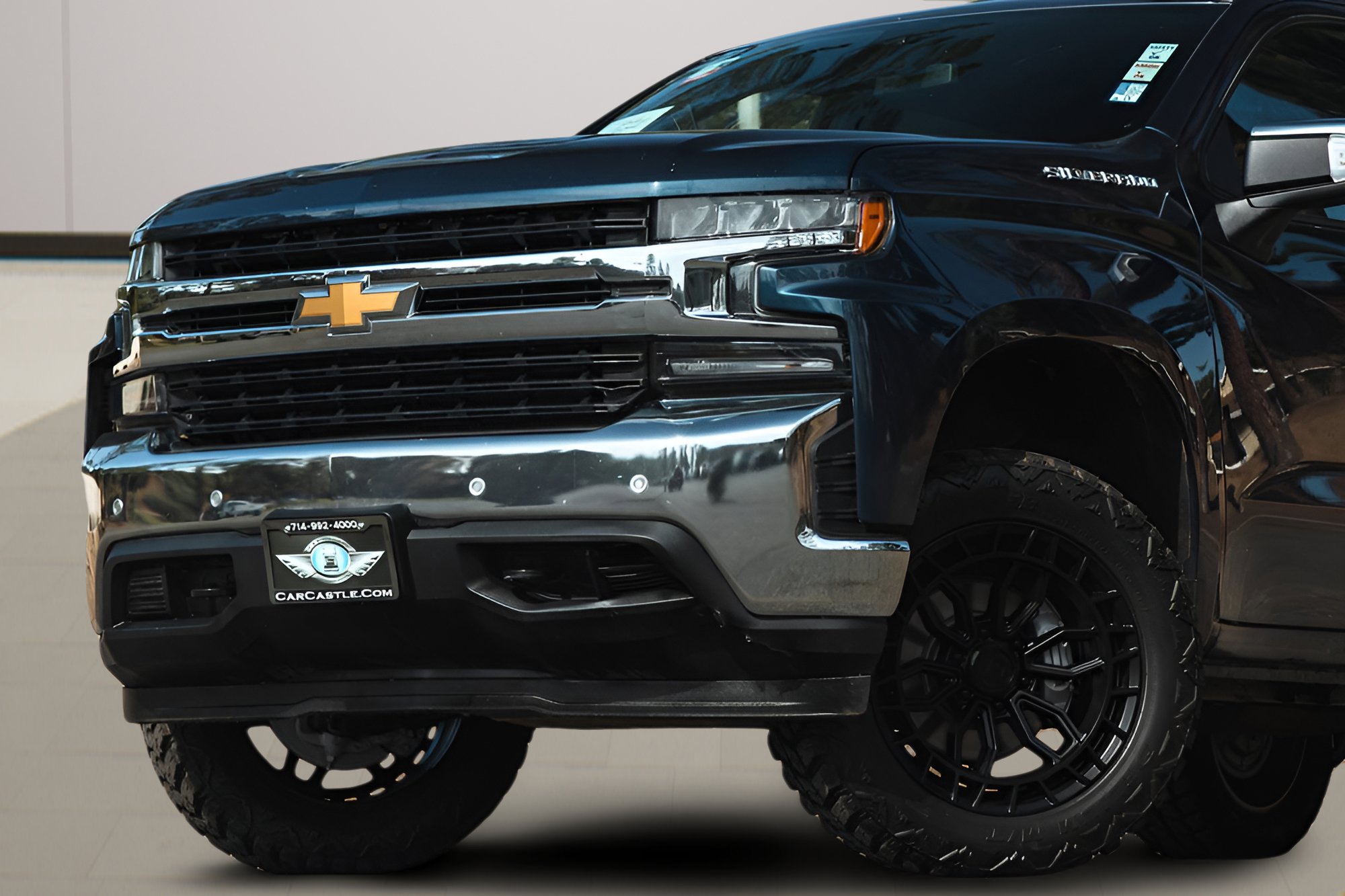 Used 2020 Chevrolet Silverado 1500 LT w/ All-Star Edition AWD/4WD image 2