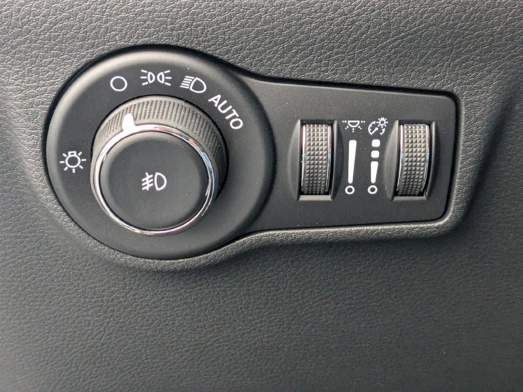 New 2026 Jeep Compass Latitude AWD/4WD image 12