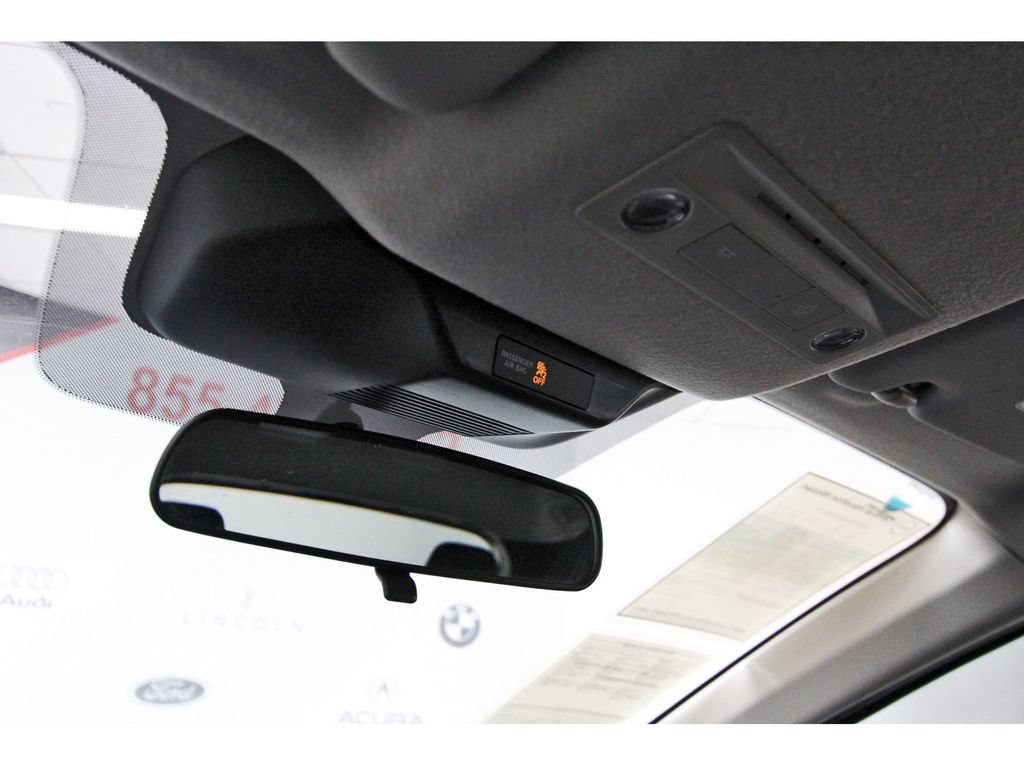 Used 2026 Nissan Kicks SV FWD image 22