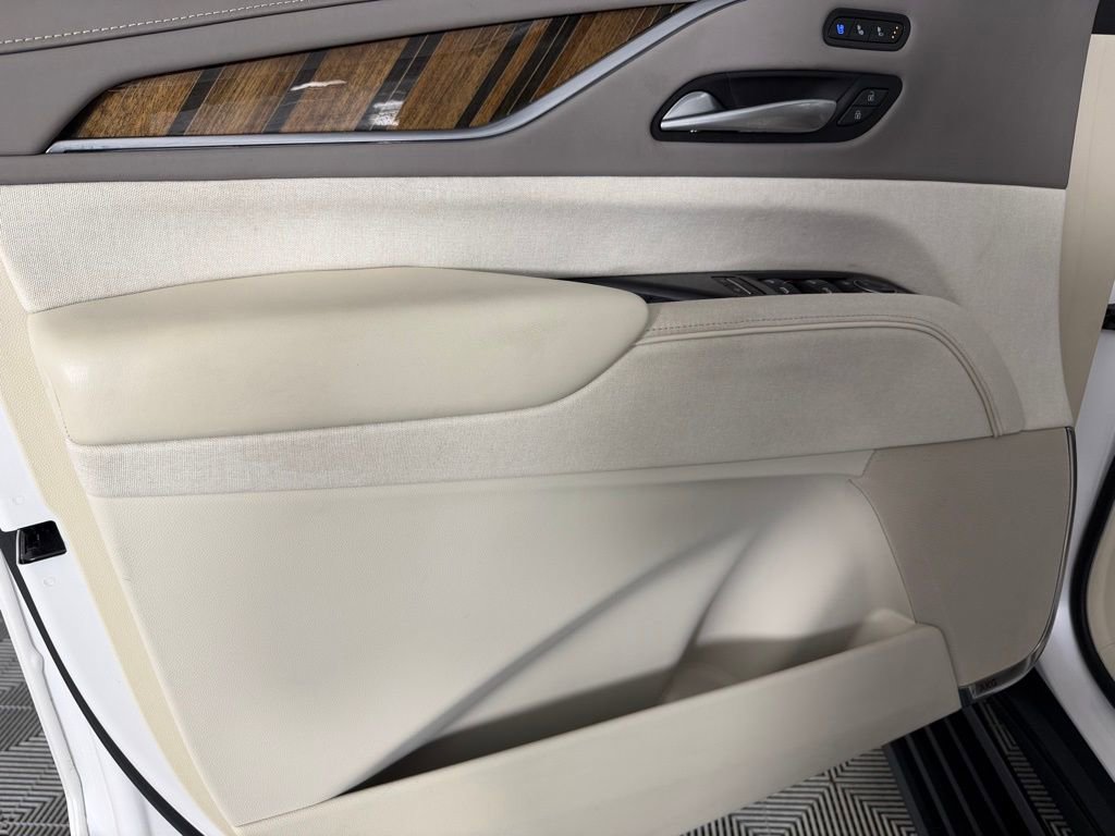 Used 2022 Cadillac Escalade ESV Sport Platinum image 27