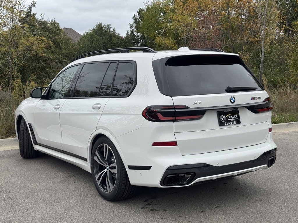 New 2026 BMW X7 M60i w/ Executive Package image 4