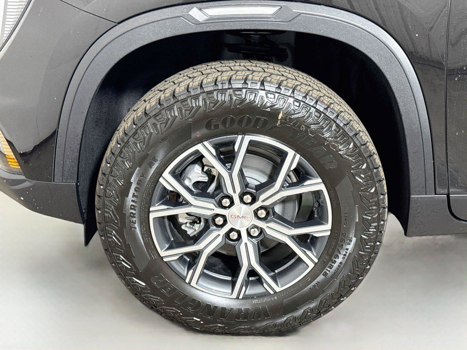 New 2026 GMC Acadia AT4 w/ Luxury Package AWD/4WD image 19