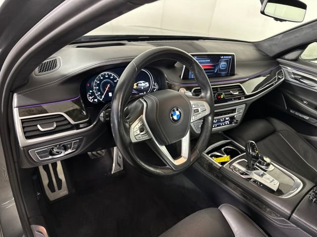 Used 2017 BMW 750i xDrive image 13