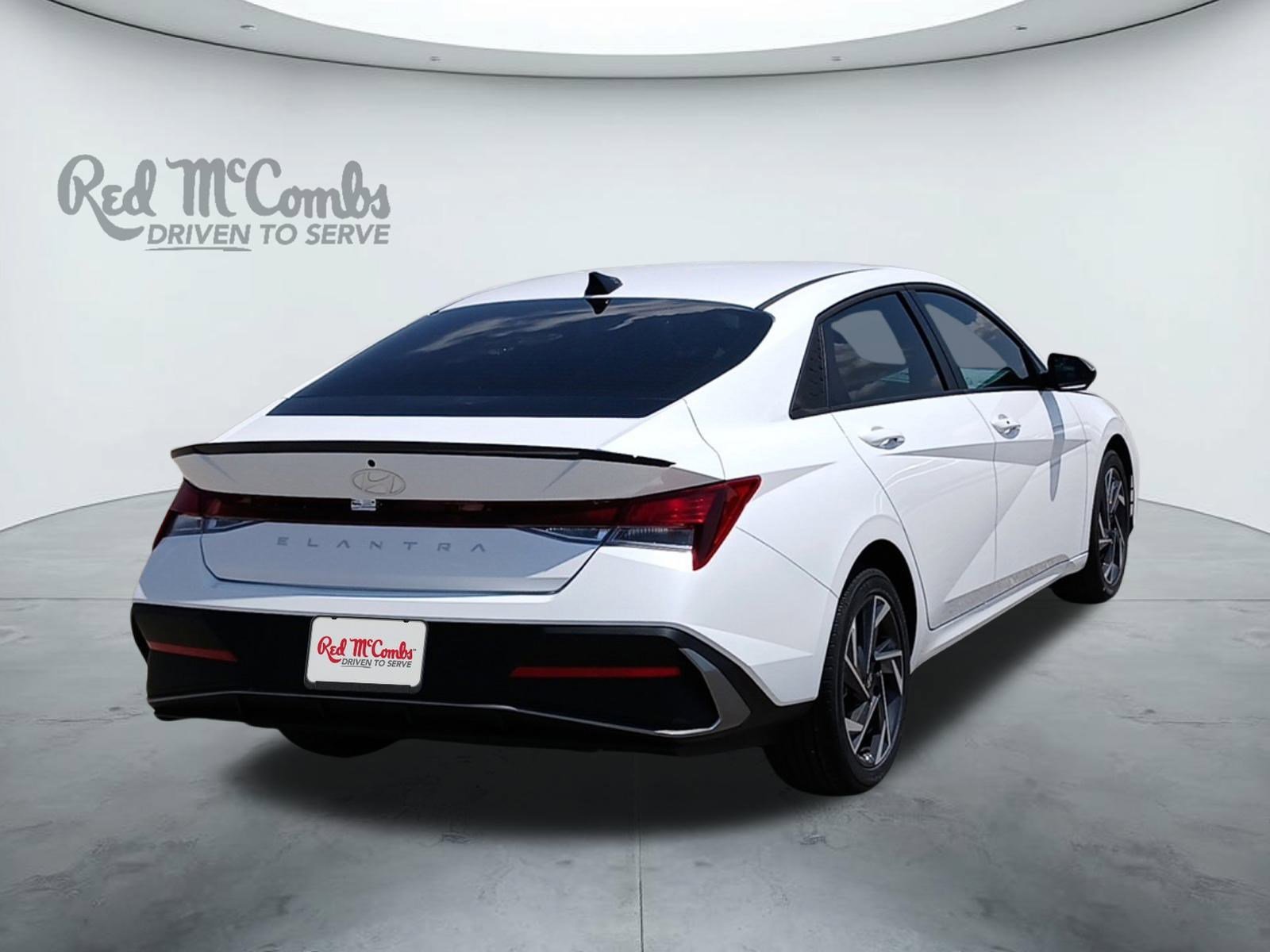 New 2025 Hyundai Elantra Sport image 5