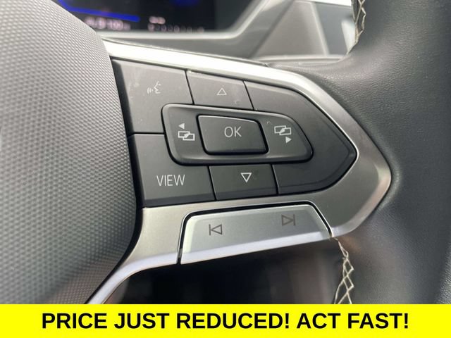 Used 2023 Volkswagen Tiguan SE w/ Panoramic Sunroof Package FWD image 22