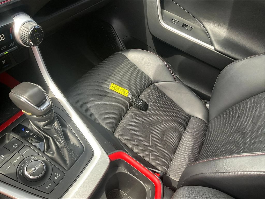 Used 2021 Toyota RAV4 TRD Off-Road w/ TRD Off-Road Weather Package AWD/4WD image 35