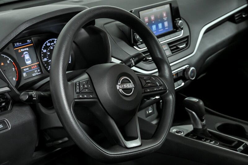 Used 2024 Nissan Altima 2.5 S FWD image 20