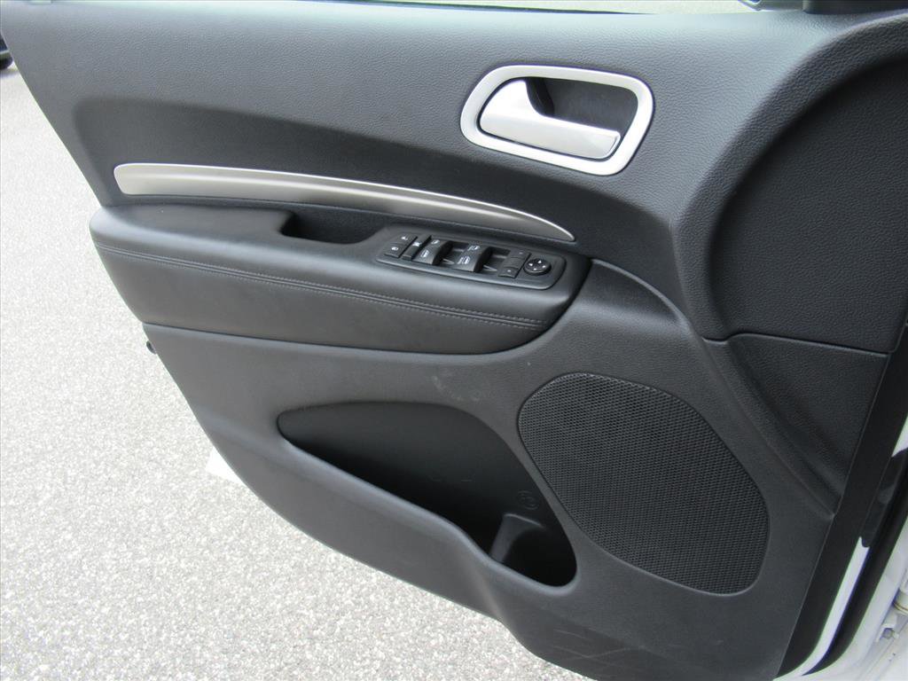 Used 2020 Dodge Durango SXT w/ 3rd Row Seating Group image 25