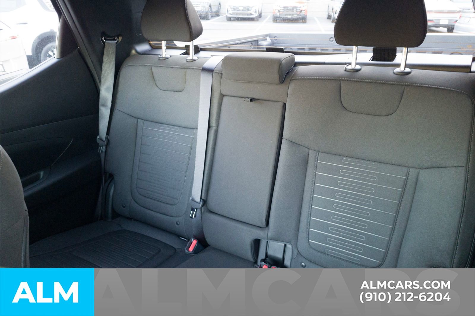 Used 2025 Hyundai Santa Cruz SE image 16