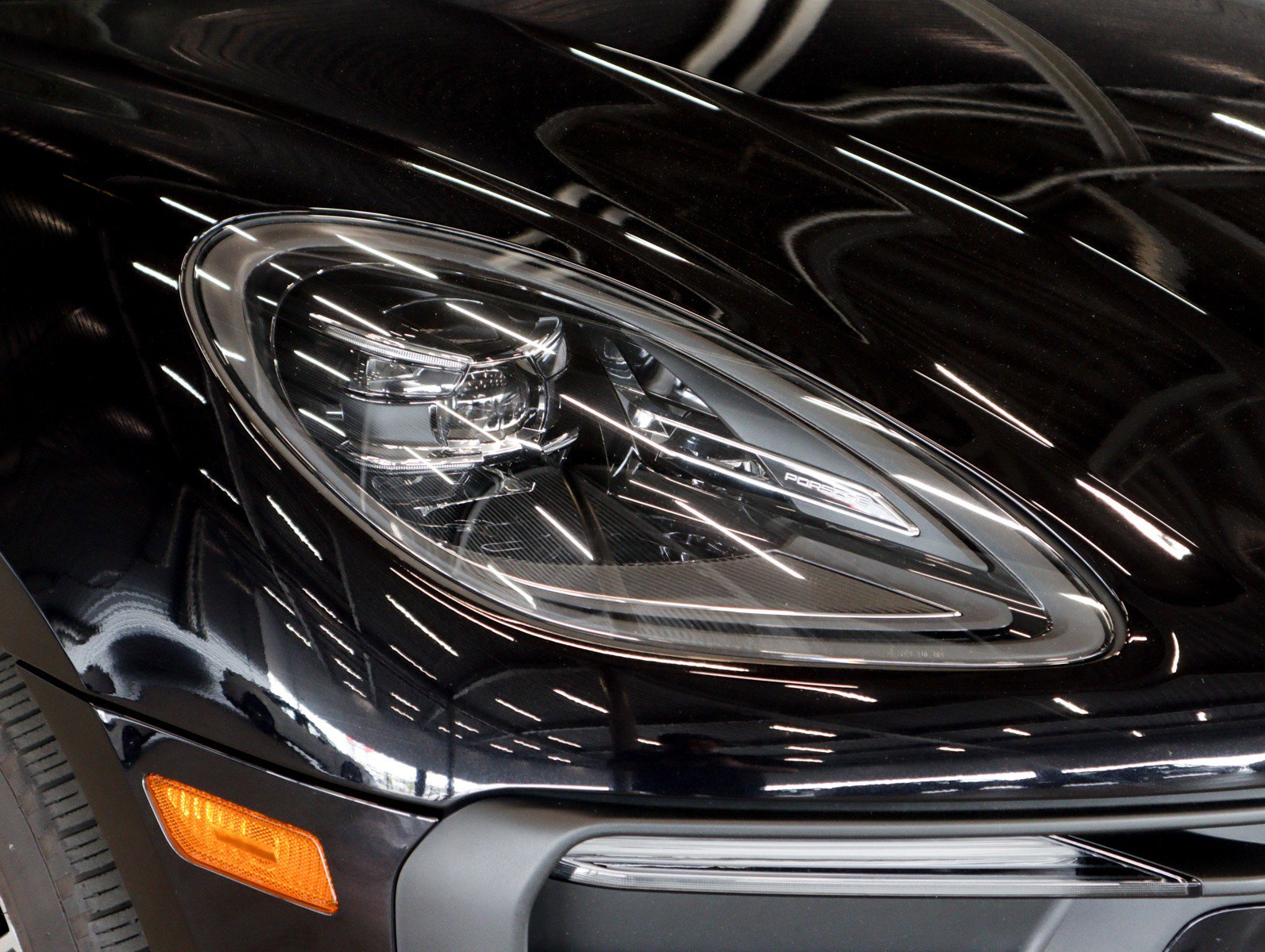 Certified 2023 Porsche Macan image 26