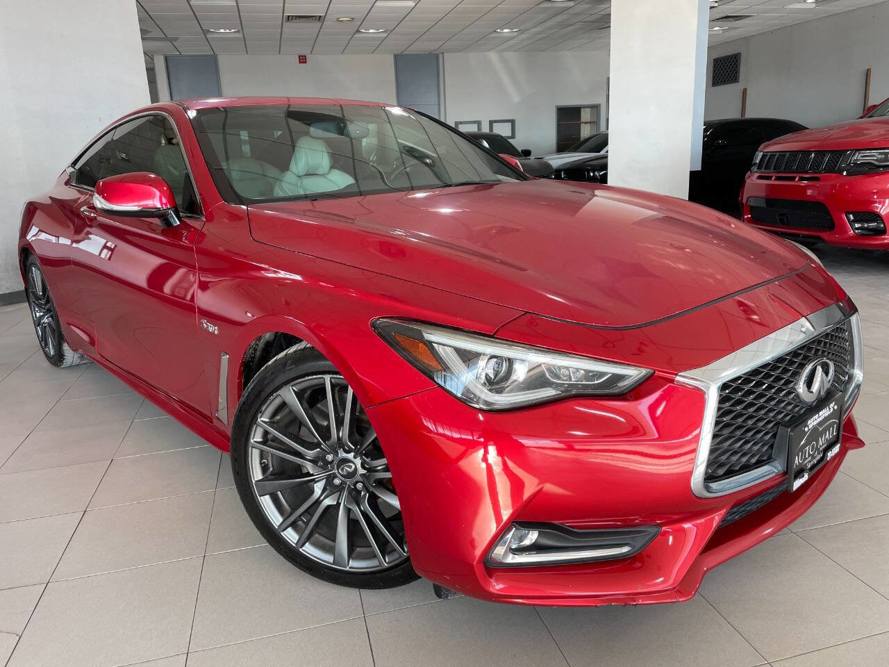 Used 2017 INFINITI Q60 Red Sport 400 image 1