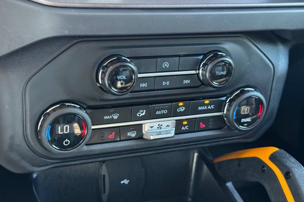 Used 2024 Ford Bronco Badlands AWD/4WD image 33