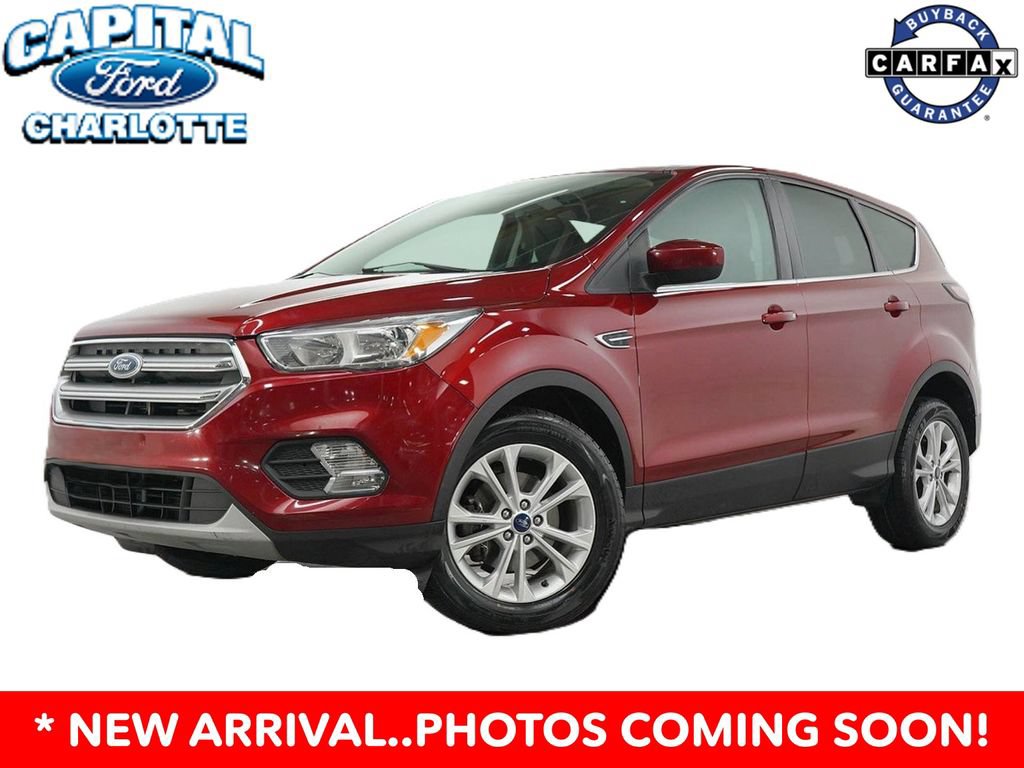 Used 2017 Ford Escape SE w/ Equipment Group 201A AWD/4WD image 2
