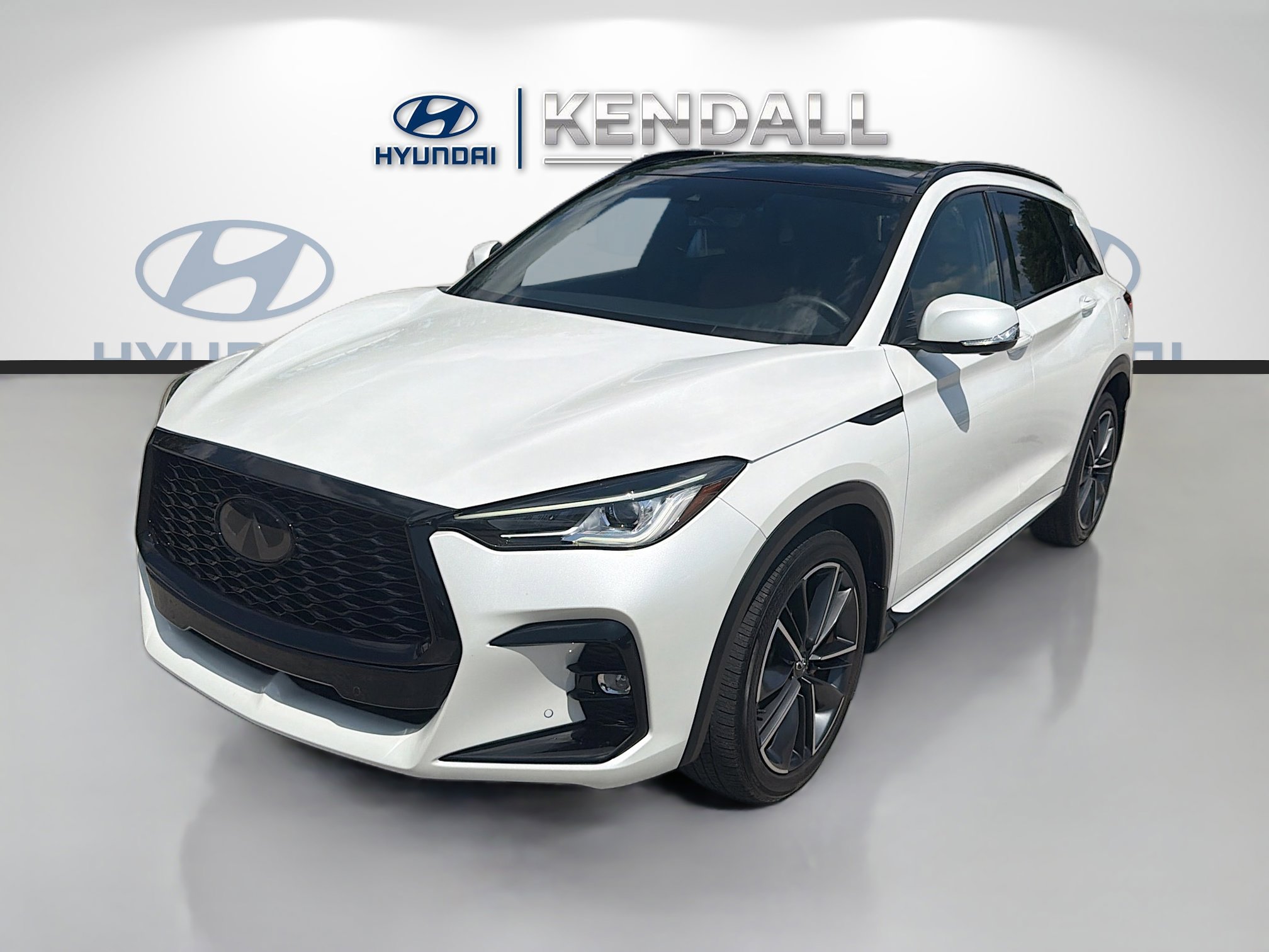 Used 2023 INFINITI QX50 Sport FWD image 3