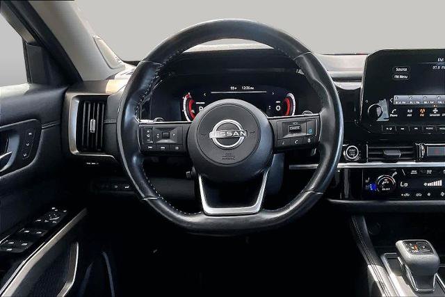 Certified 2023 Nissan Pathfinder Platinum FWD image 6