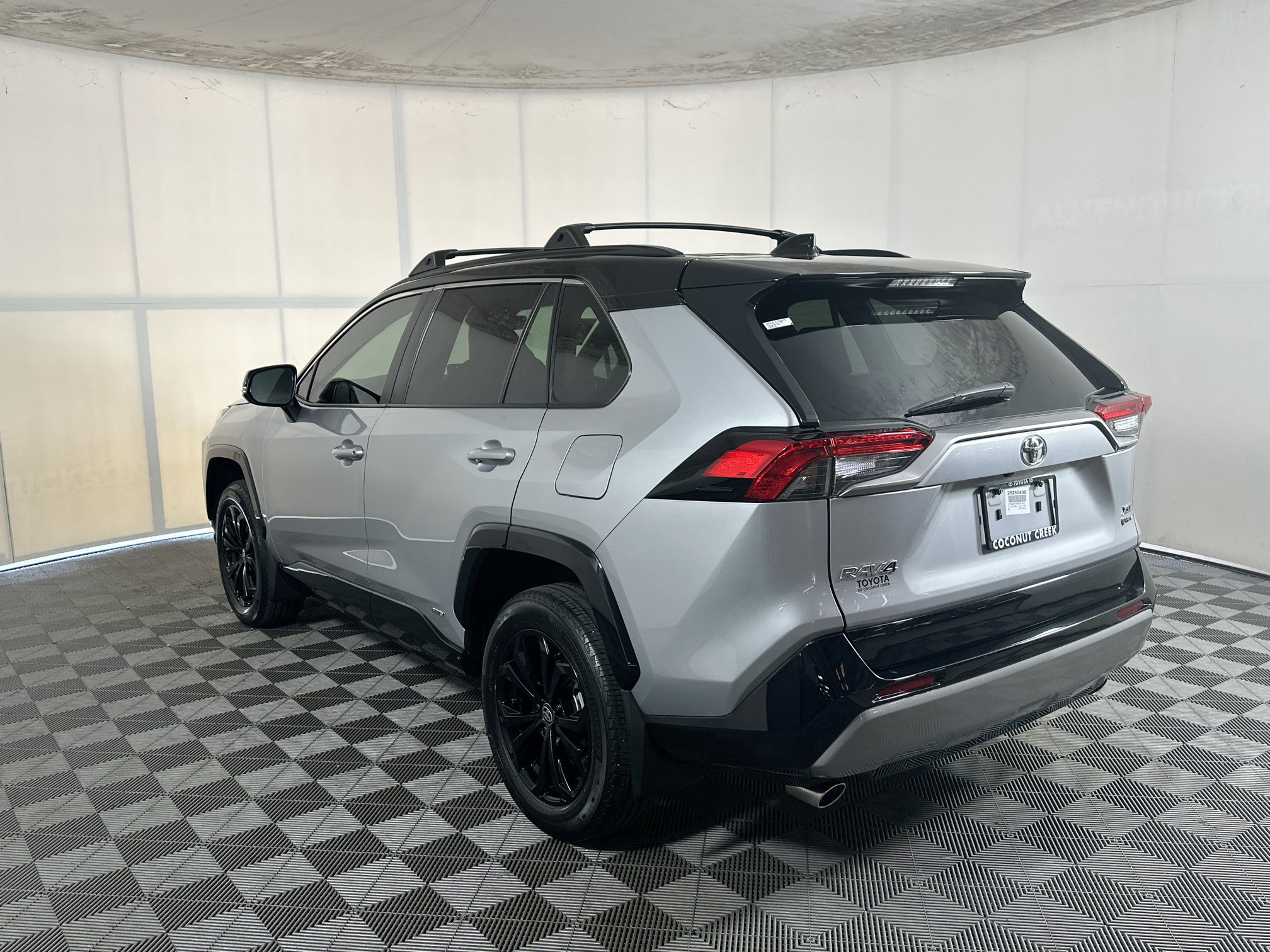 Certified 2025 Toyota RAV4 XSE w/ Weather Package AWD/4WD image 5