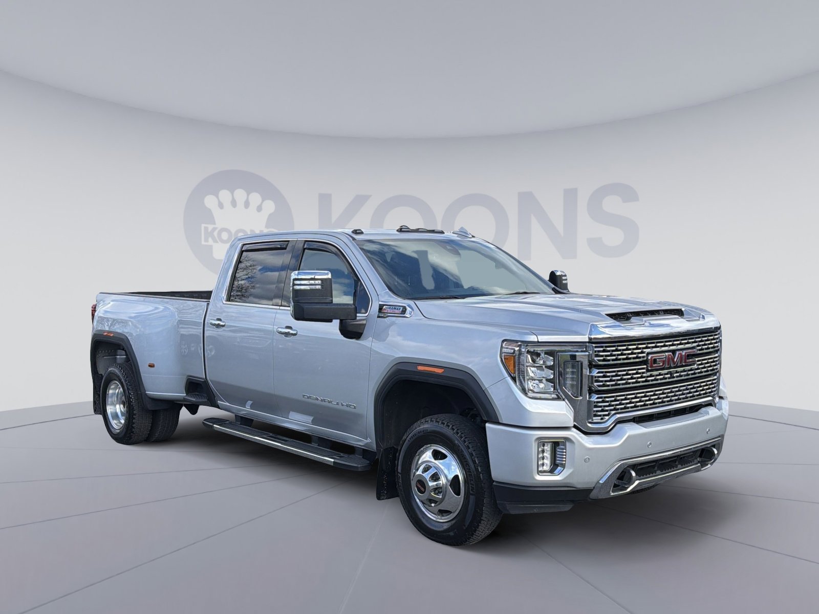 Used 2023 GMC Sierra 3500 Denali image 10