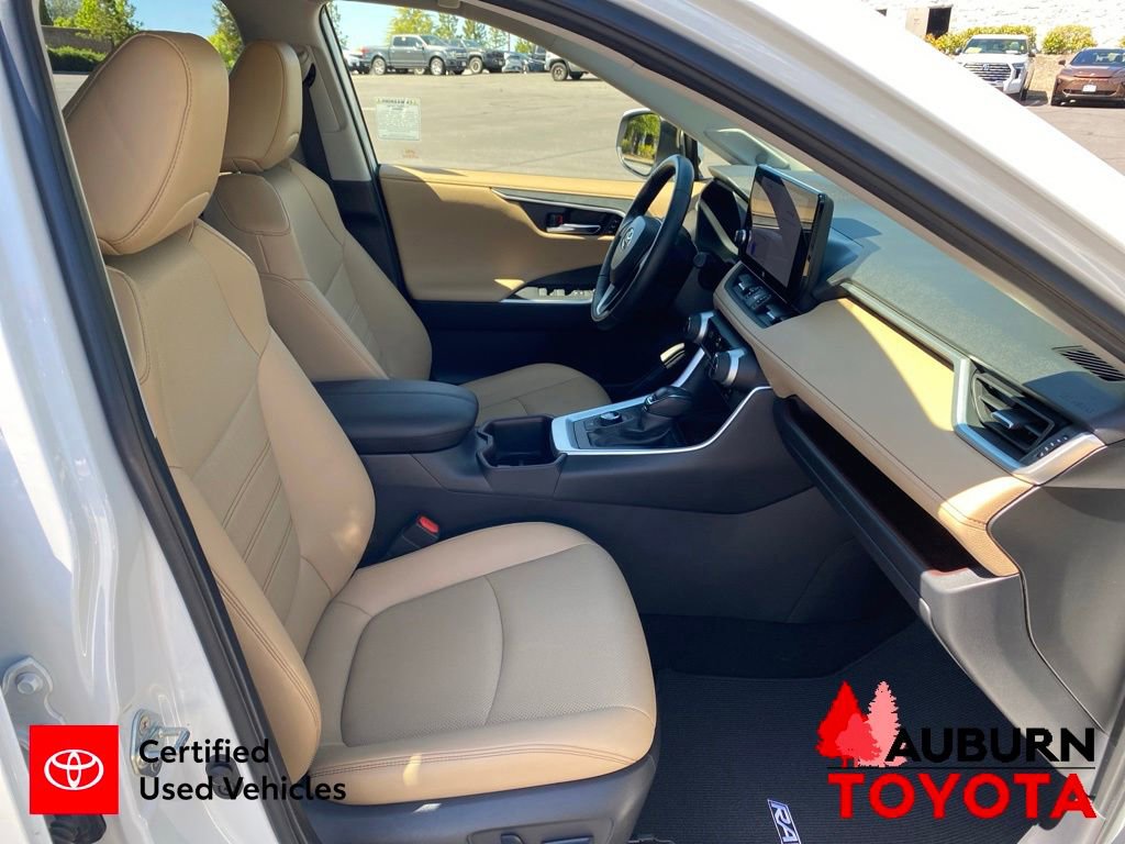 Used 2024 Toyota RAV4 Limited AWD/4WD image 13