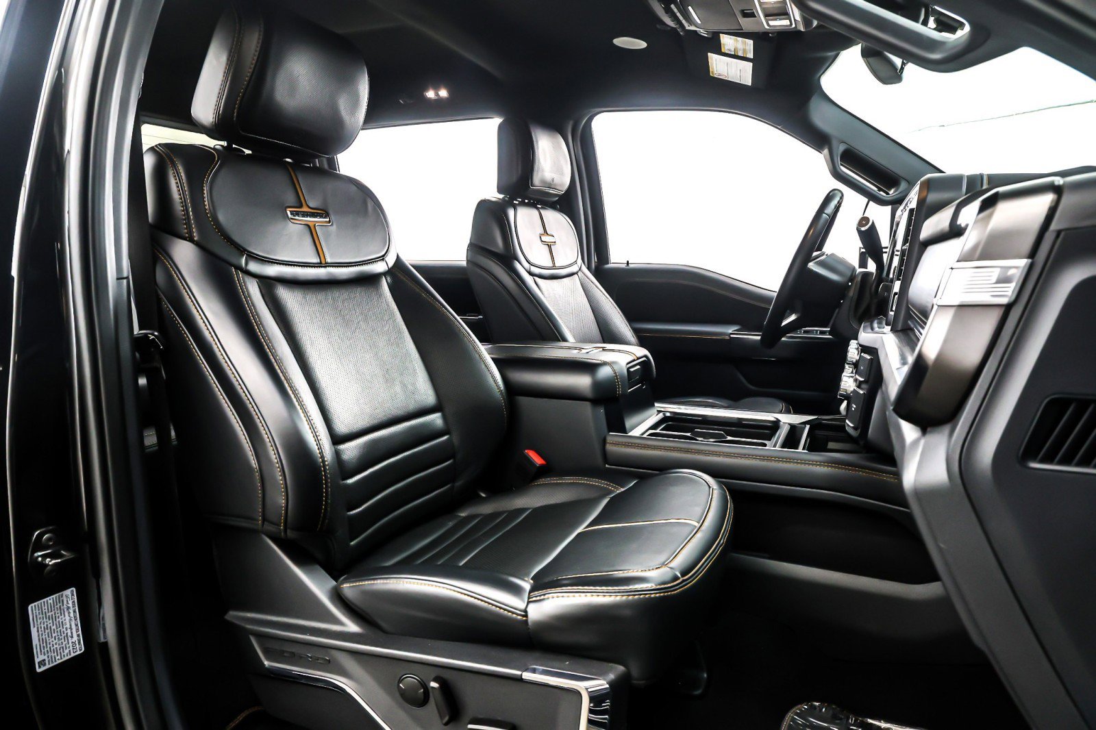 Used 2023 Ford F250 Platinum image 8