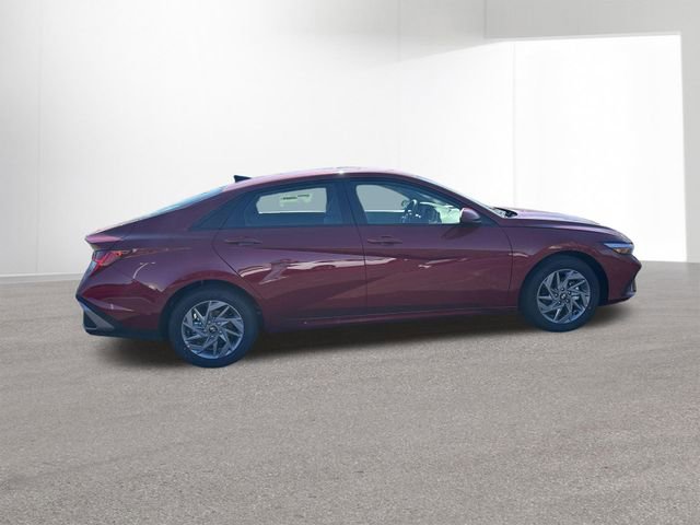 New 2026 Hyundai Elantra Blue image 39