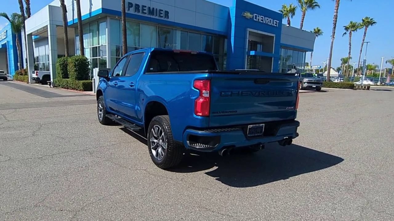 Used 2023 Chevrolet Silverado 1500 RST w/ Z71 Off-Road Package AWD/4WD image 6