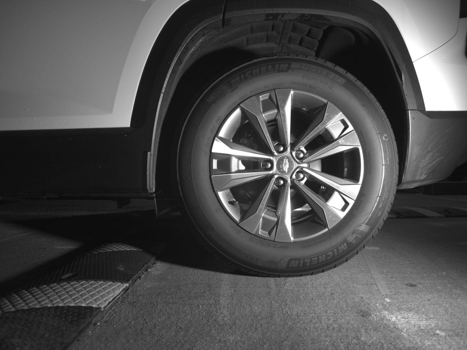 Used 2025 Chevrolet Equinox LT AWD/4WD image 11
