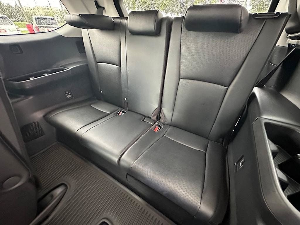 Certified 2024 Toyota Grand Highlander AWD image 15
