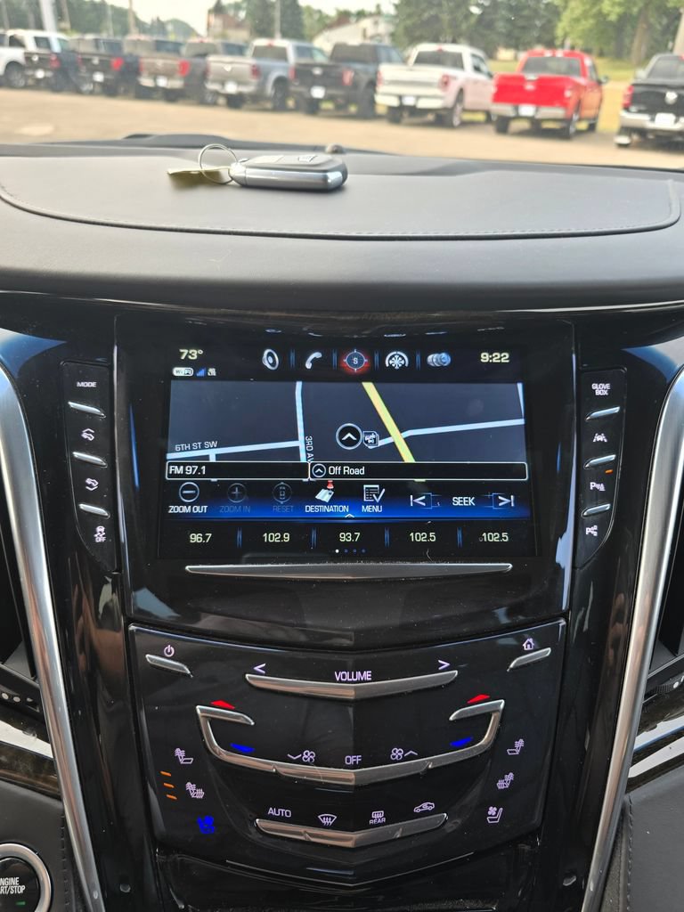 Used 2020 Cadillac Escalade Platinum AWD/4WD image 29