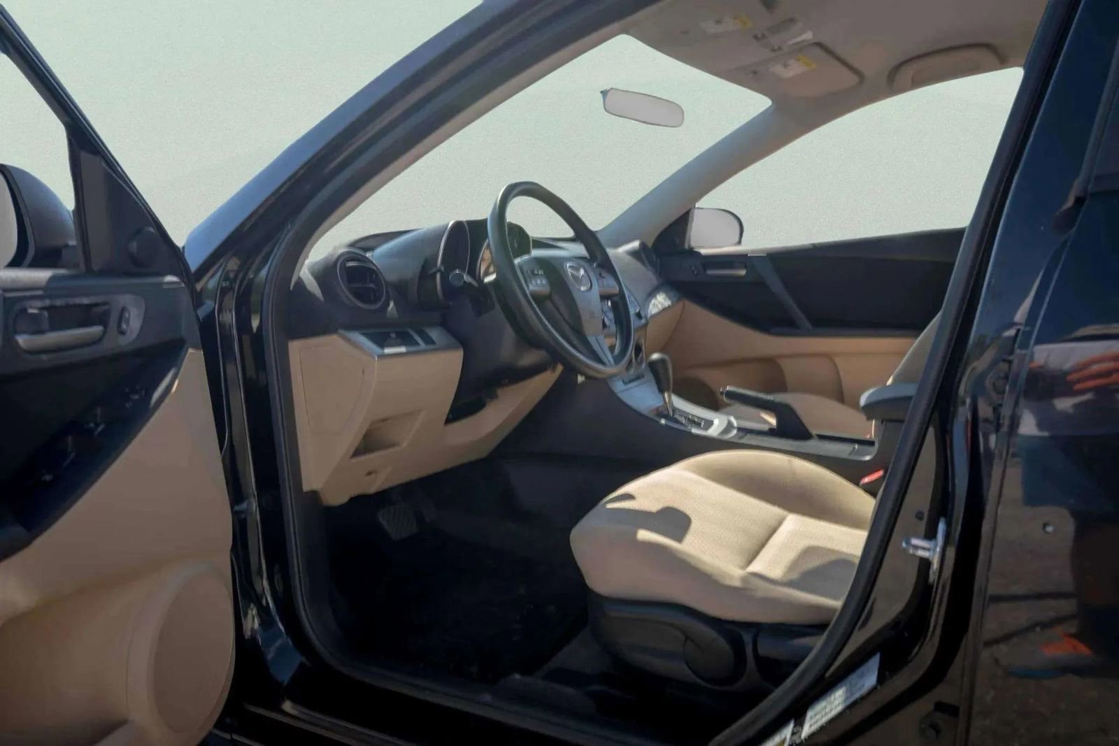 Used 2010 MAZDA MAZDA3 i Touring image 7