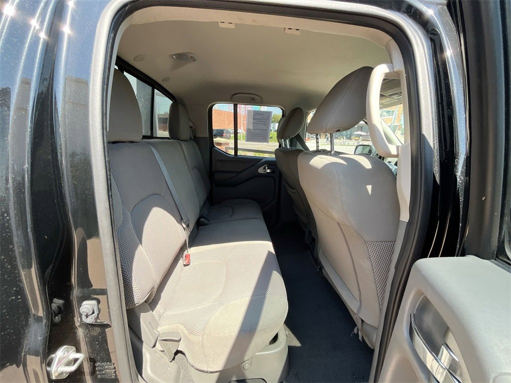 Used 2020 Nissan Frontier SV image 31