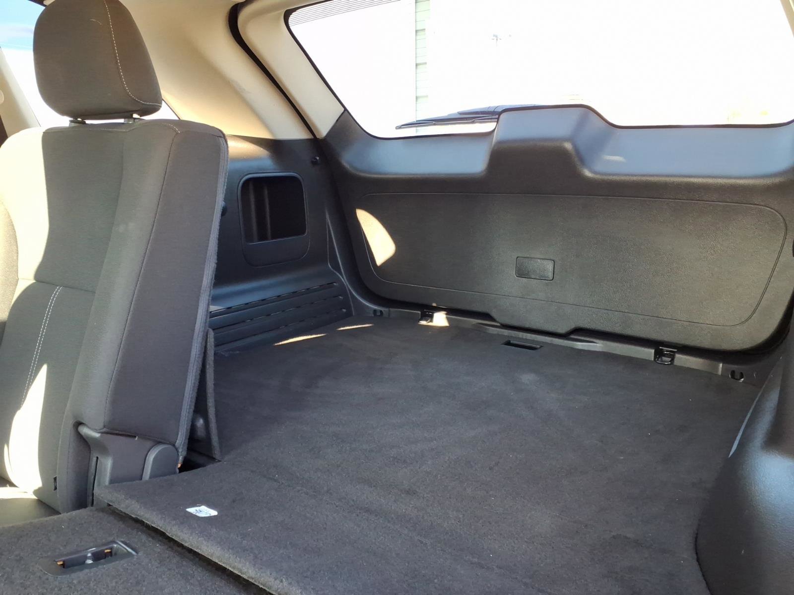 Used 2013 Ford Edge SE FWD image 10