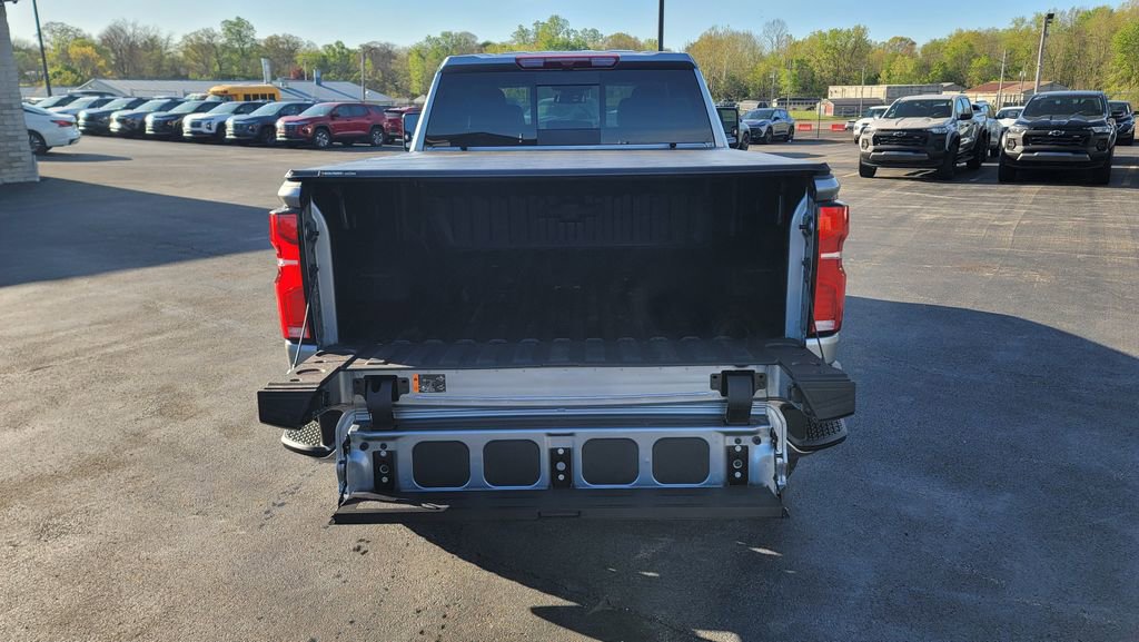 New 2026 Chevrolet Silverado 2500 LTZ w/ LTZ Convenience Package AWD/4WD image 11