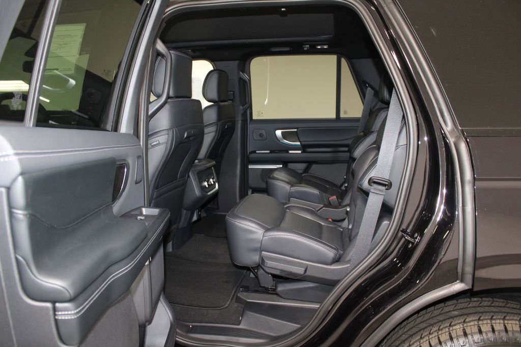 New 2025 Ford Expedition Platinum w/ Stealth Performance Package image 26