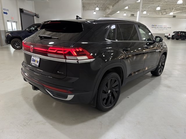 Used 2024 Volkswagen Atlas Cross Sport SE AWD/4WD image 9