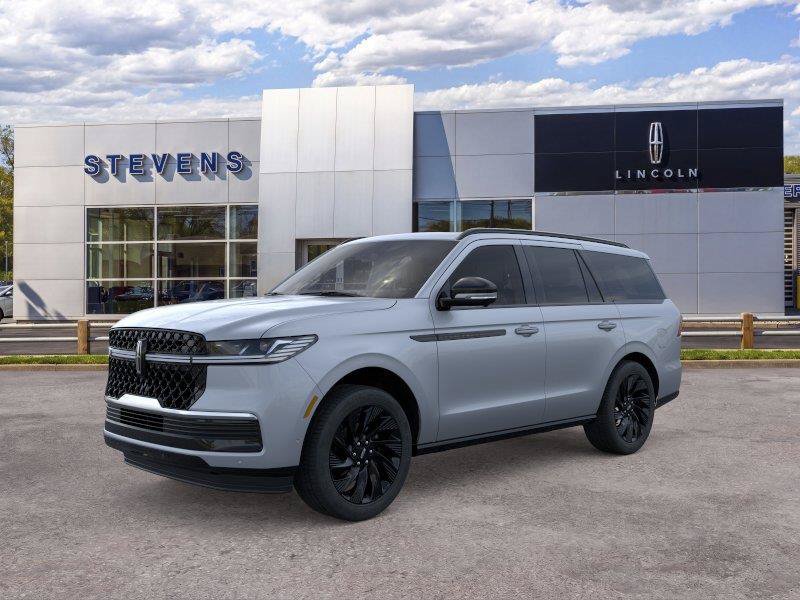 New 2026 Lincoln Navigator Reserve w/ Jet Appearance Package AWD/4WD image 2