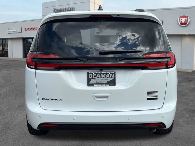 New 2027 Chrysler Pacifica Select FWD image 6