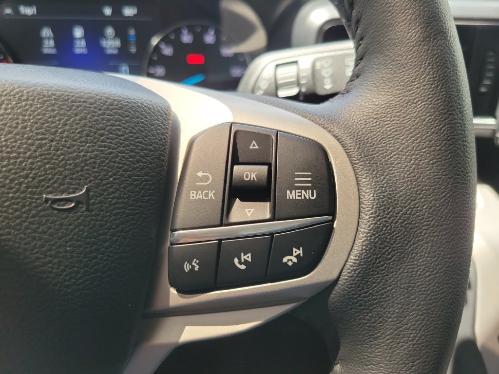 Used 2023 Ford Explorer XLT w/ Equipment Group 202A RWD image 21